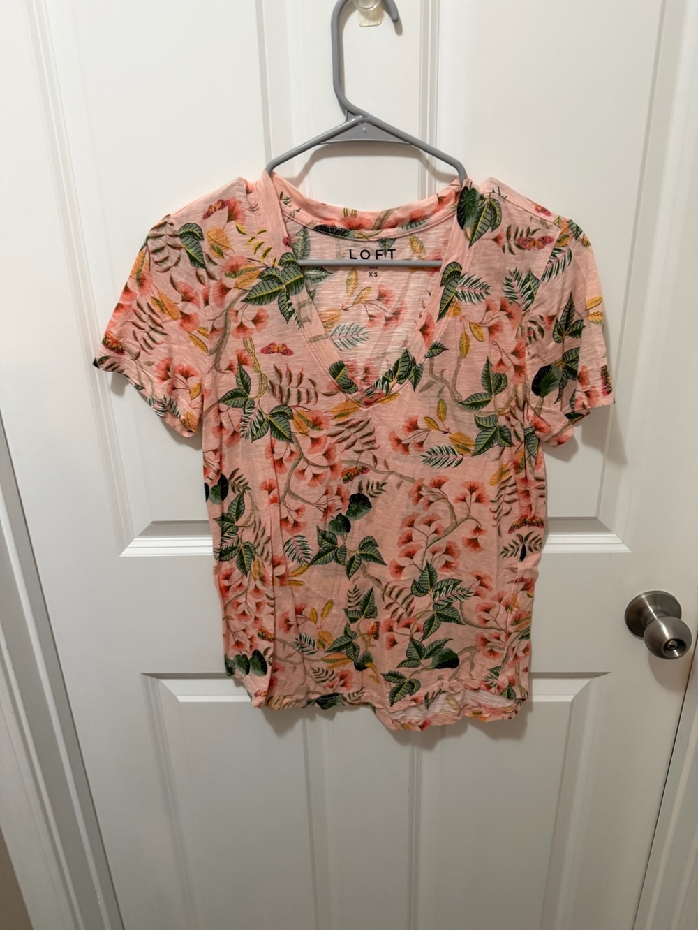 LOFT Coral Pink Floral V-Neck Short Sleeve Tee